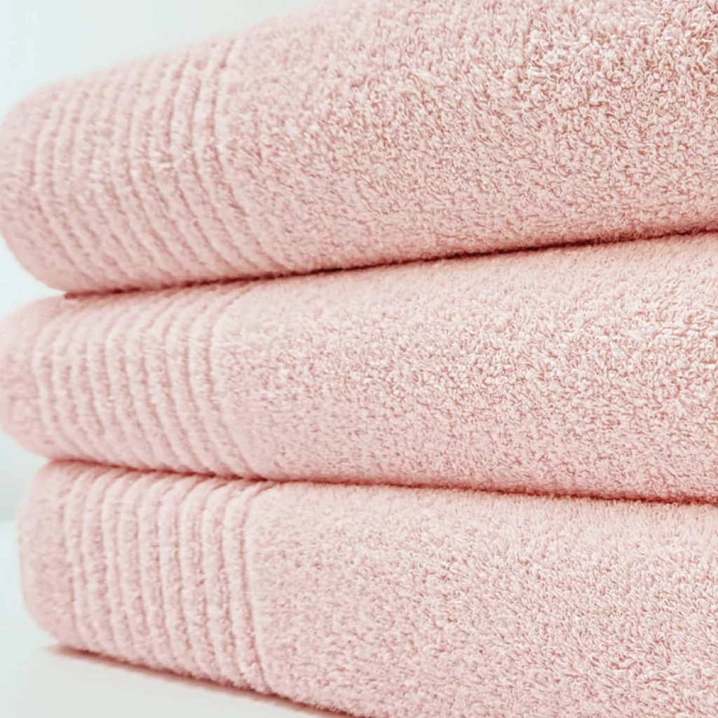 [84343311] TOALLA 500 GR ROSA ALCOYANA